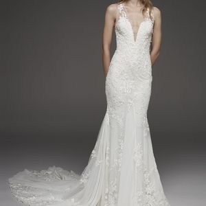 STUNNING Pronovias Hebe Wedding Dress-SUCH A STEAL